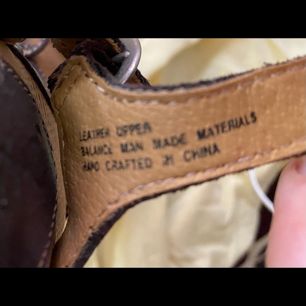 Women’s brown sandal. Size 8. Good condition. - Picture 5 of 6